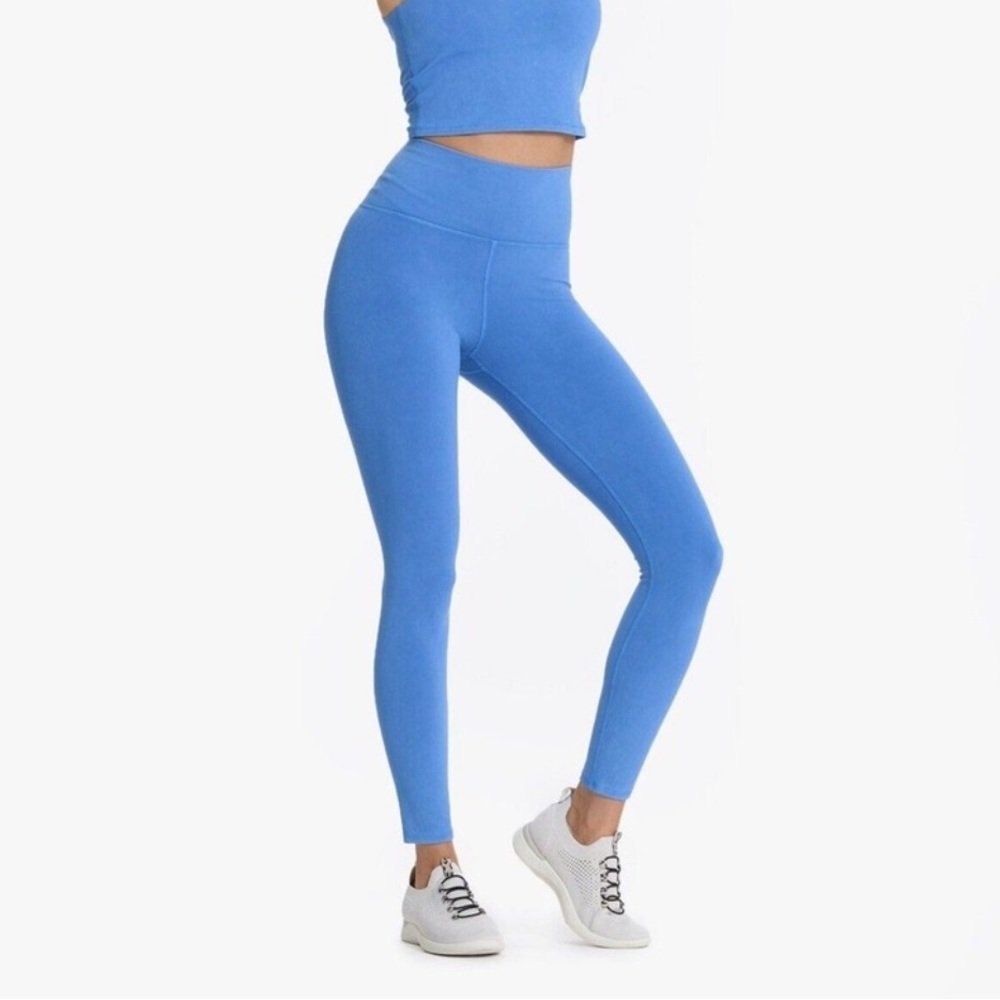 Vuori Washed Studio Legging in Washed Cerulean